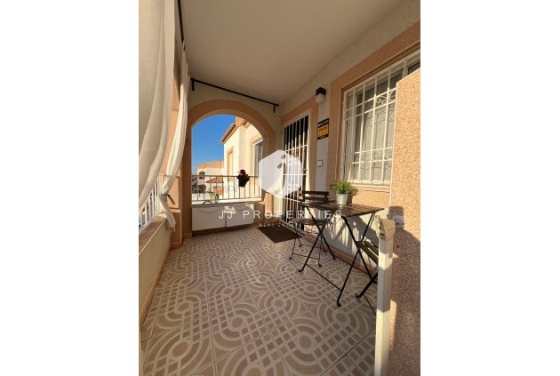 Resale - Bungalow -
Torrevieja - Costa Blanca