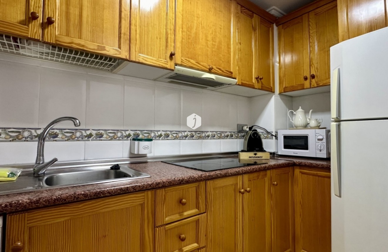 Resale - Apartment / flat -
Torrevieja - Costa Blanca