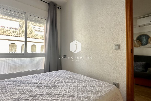 Resale - Apartment / flat -
Torrevieja - Costa Blanca