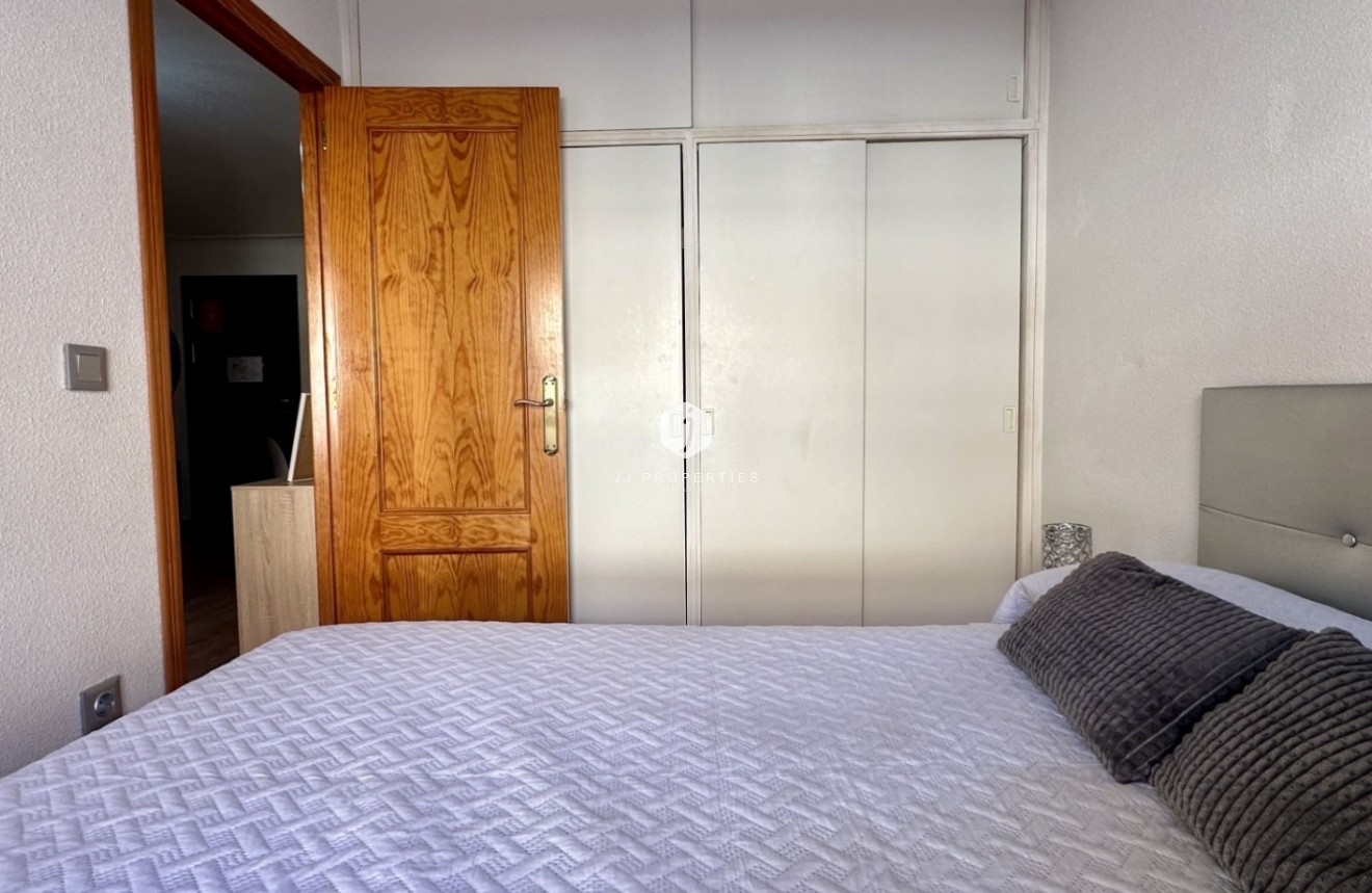 Resale - Apartment / flat -
Torrevieja - Costa Blanca