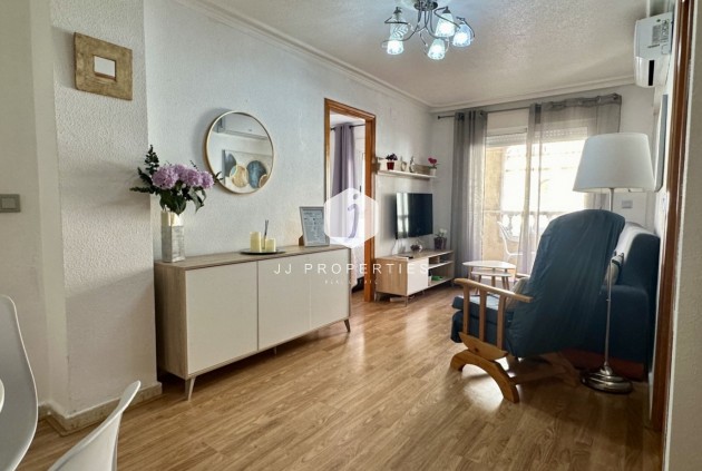 Resale - Apartment / flat -
Torrevieja - Costa Blanca