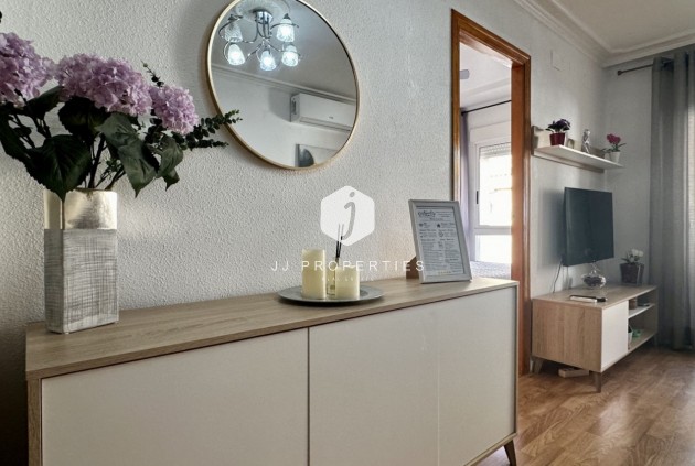 Resale - Apartment / flat -
Torrevieja - Costa Blanca