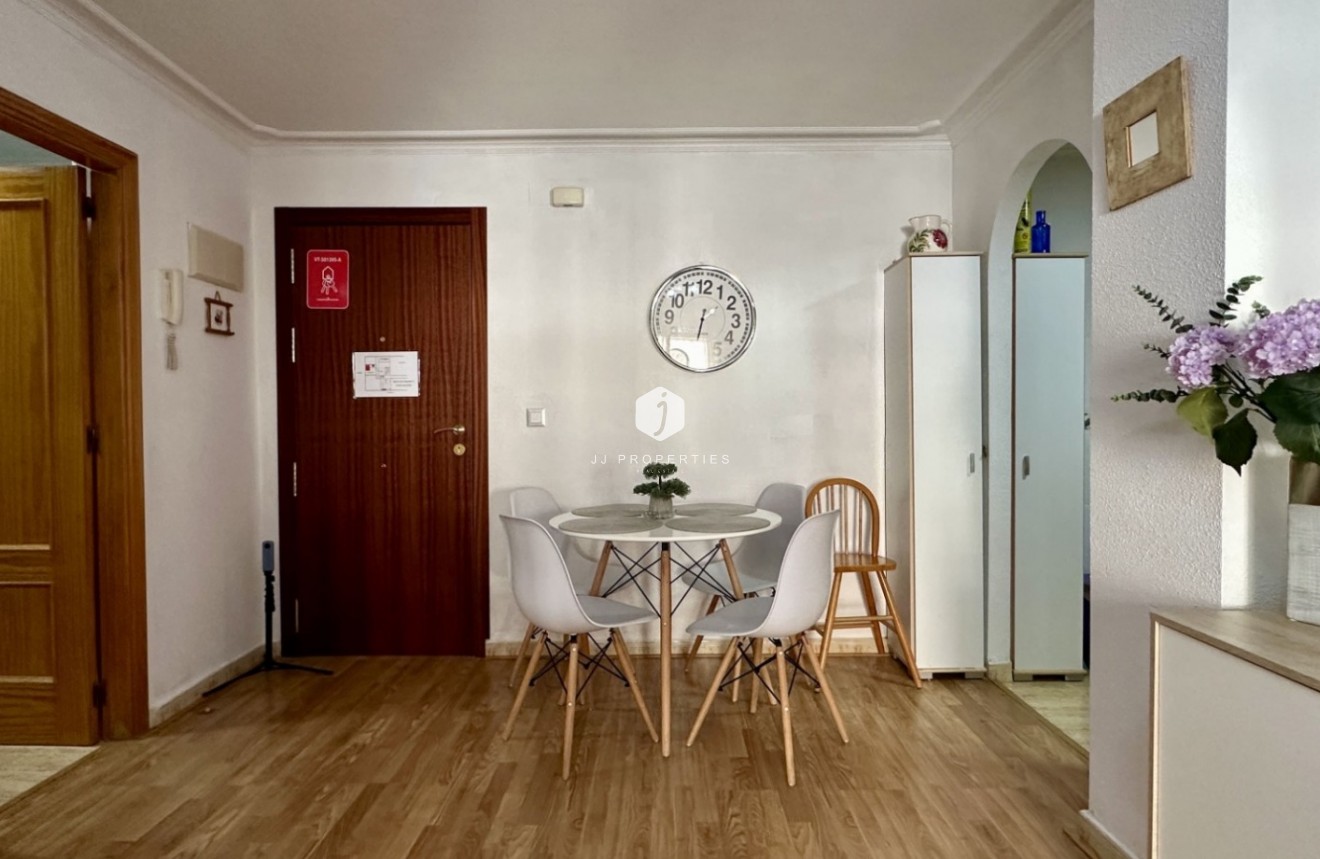 Resale - Apartment / flat -
Torrevieja - Costa Blanca