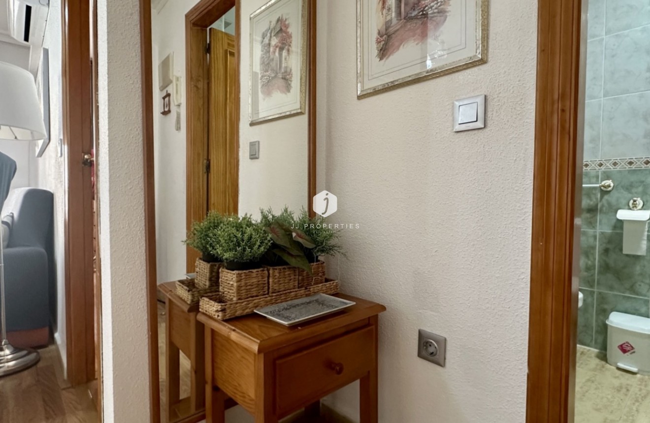 Resale - Apartment / flat -
Torrevieja - Costa Blanca