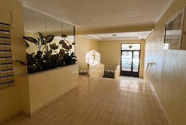 Resale - Apartment / flat -
Torrevieja - Costa Blanca