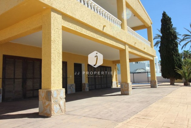 Aus zweiter Hand - Villa -
Cabo Roig - Costa Blanca