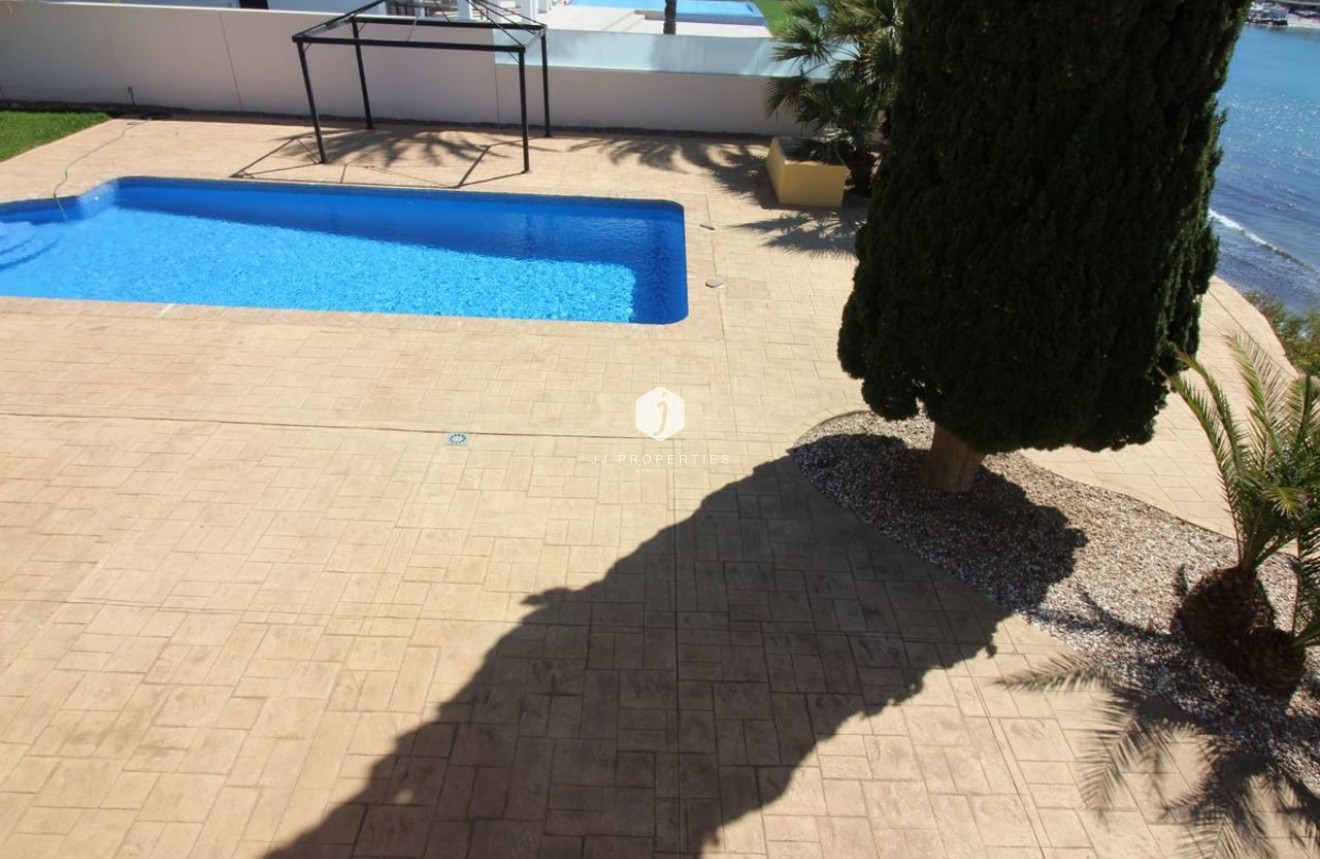 Aus zweiter Hand - Villa -
Cabo Roig - Costa Blanca