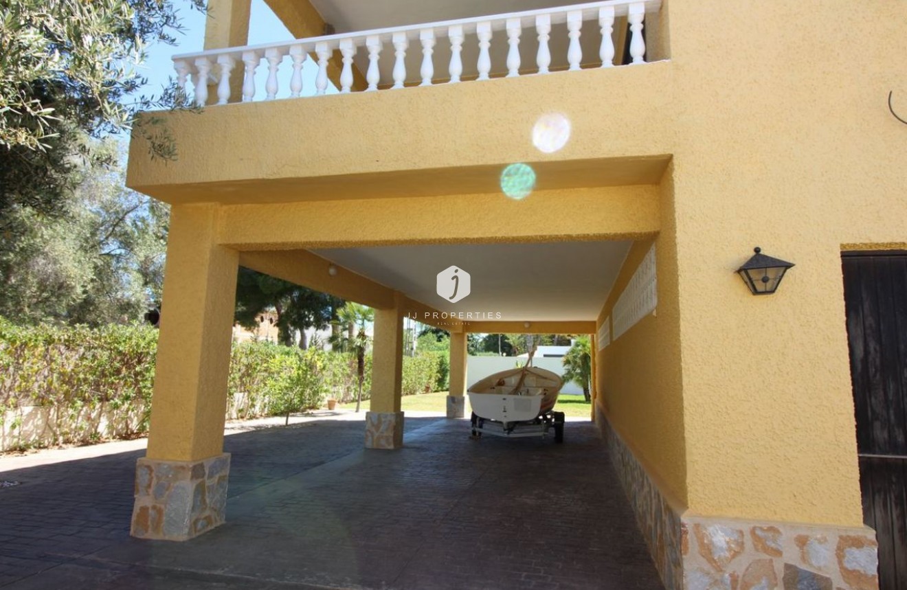 Aus zweiter Hand - Villa -
Cabo Roig - Costa Blanca