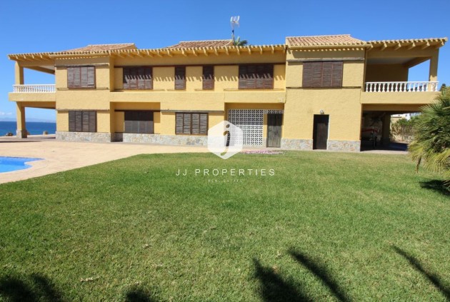 Aus zweiter Hand - Villa -
Cabo Roig - Costa Blanca