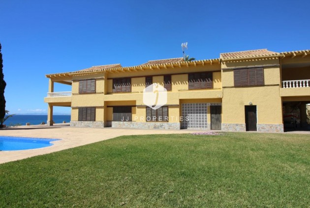 Aus zweiter Hand - Villa -
Cabo Roig - Costa Blanca