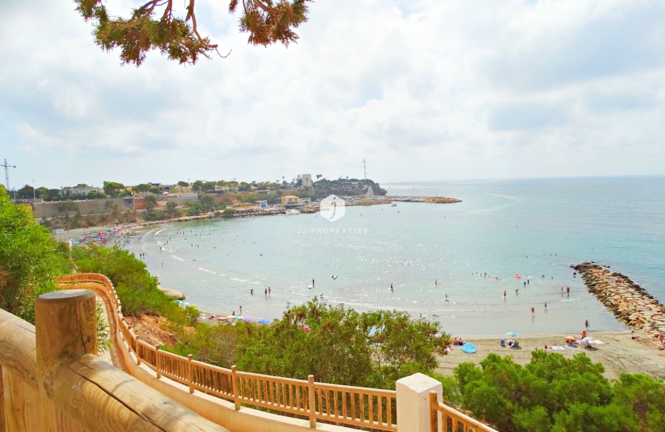 Aus zweiter Hand - Villa -
Cabo Roig - Costa Blanca