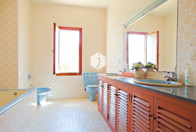 Aus zweiter Hand - Villa -
Cabo Roig - Costa Blanca