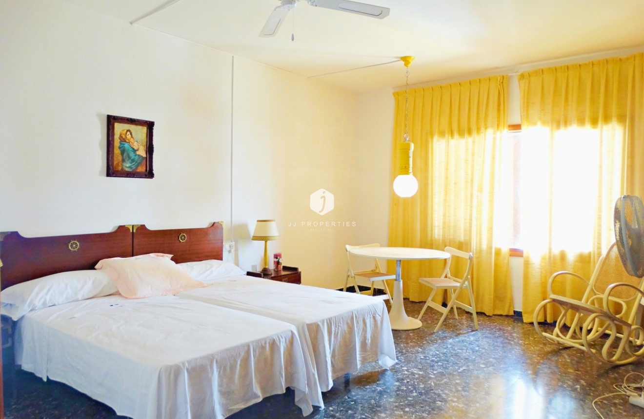 Aus zweiter Hand - Villa -
Cabo Roig - Costa Blanca