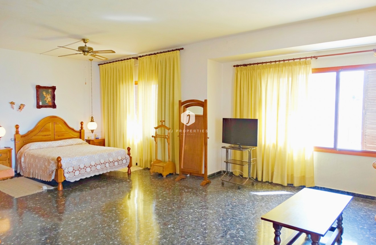 Aus zweiter Hand - Villa -
Cabo Roig - Costa Blanca