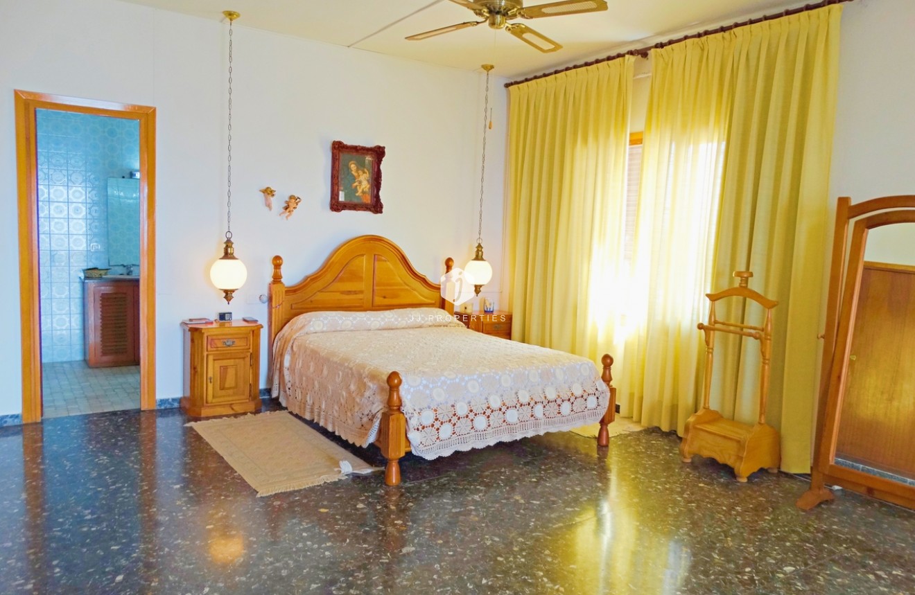 Aus zweiter Hand - Villa -
Cabo Roig - Costa Blanca