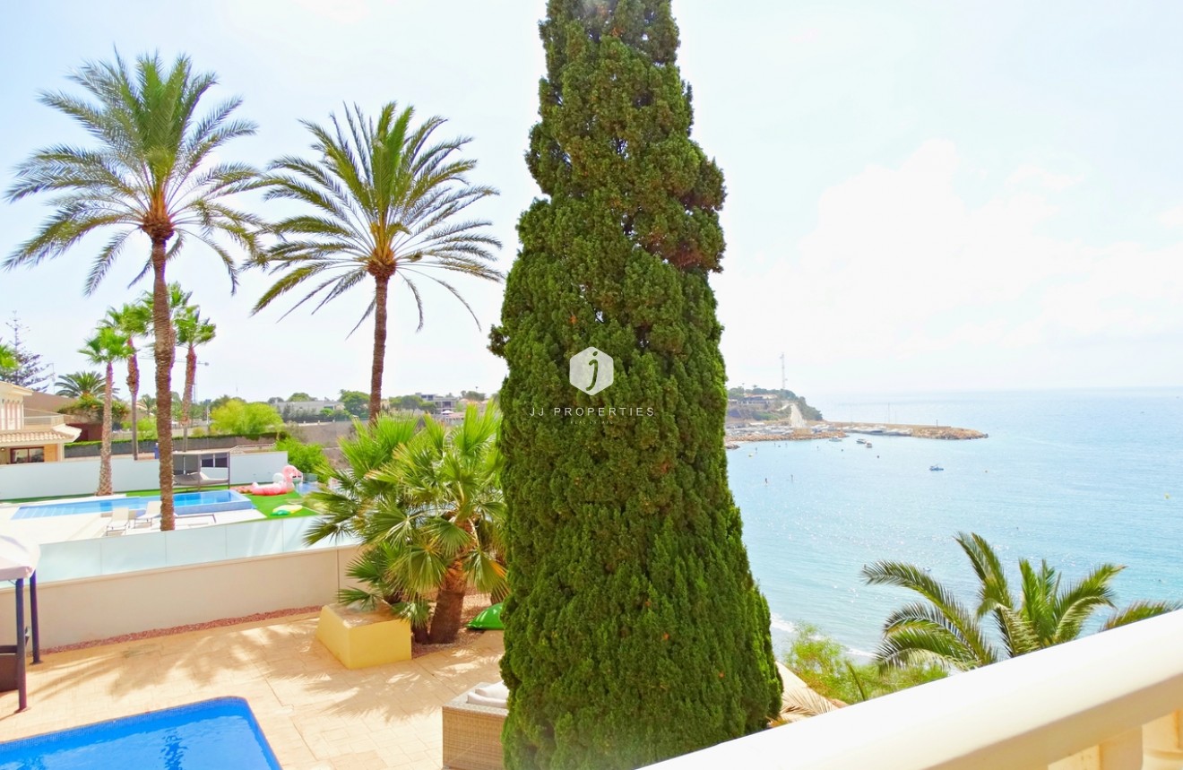 Aus zweiter Hand - Villa -
Cabo Roig - Costa Blanca