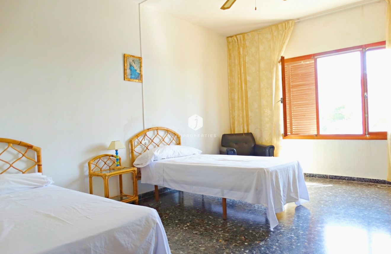 Aus zweiter Hand - Villa -
Cabo Roig - Costa Blanca