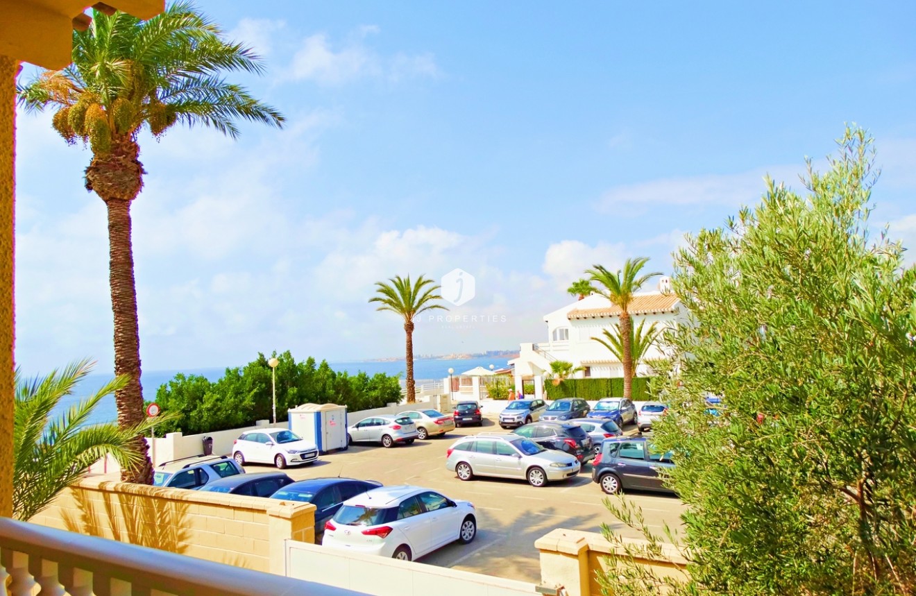 Aus zweiter Hand - Villa -
Cabo Roig - Costa Blanca