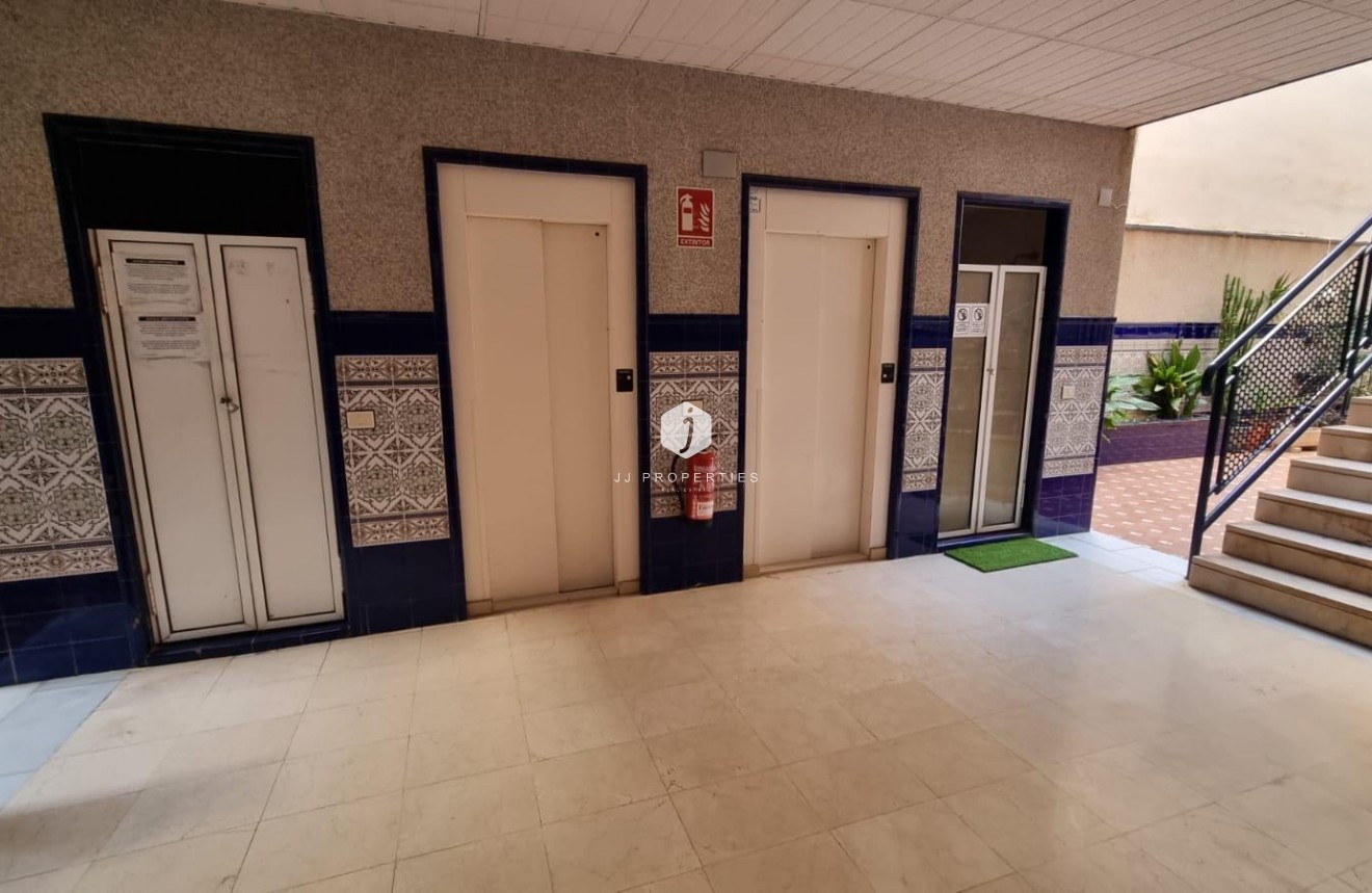 Aus zweiter Hand - Wohnung -
Torrevieja - Playa del Cura