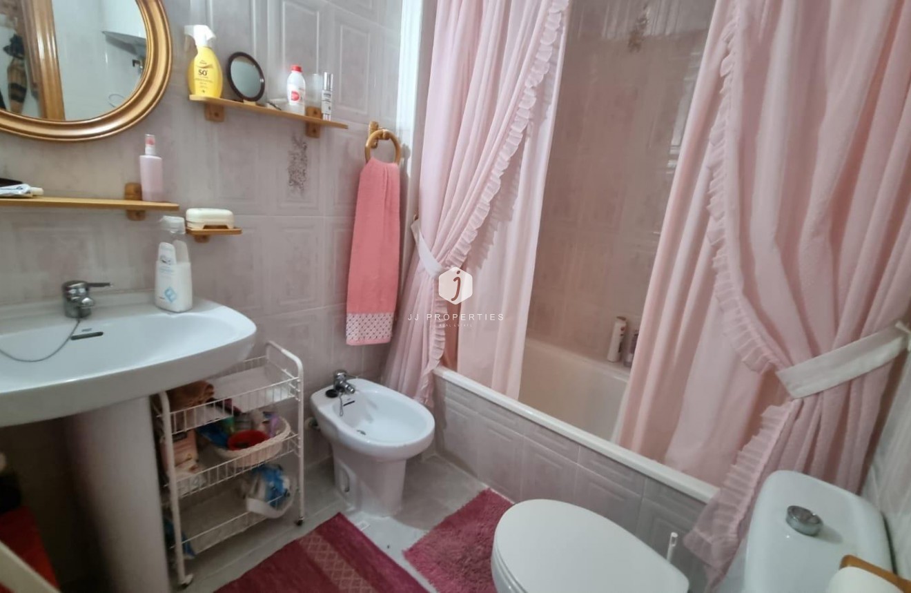 Aus zweiter Hand - Wohnung -
Torrevieja - Playa del Cura