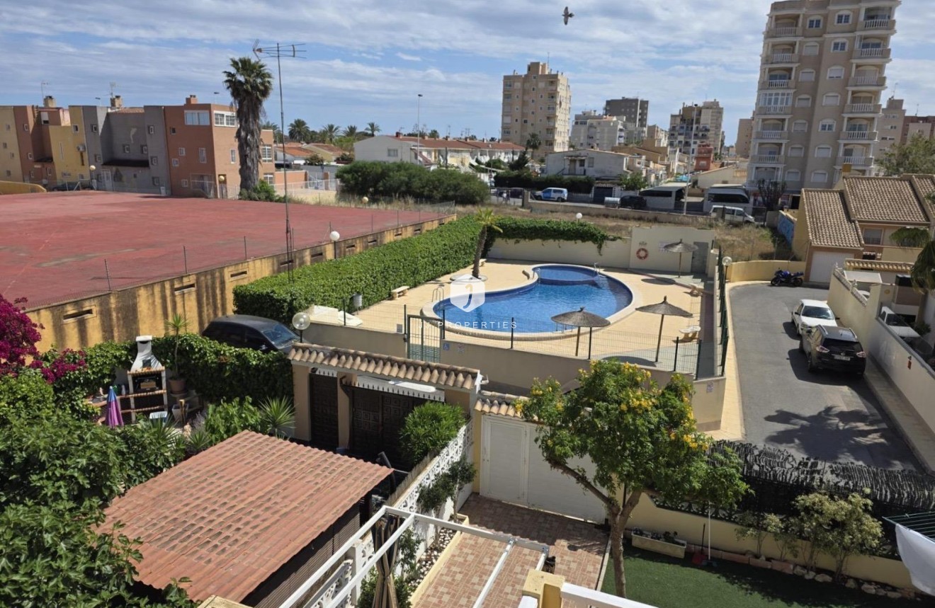 Aus zweiter Hand - Chalet -
Torrevieja - Calas blanca