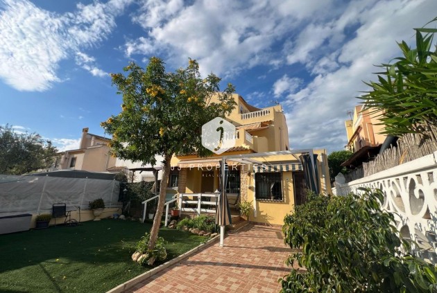 Aus zweiter Hand - Chalet -
Torrevieja - Calas blanca