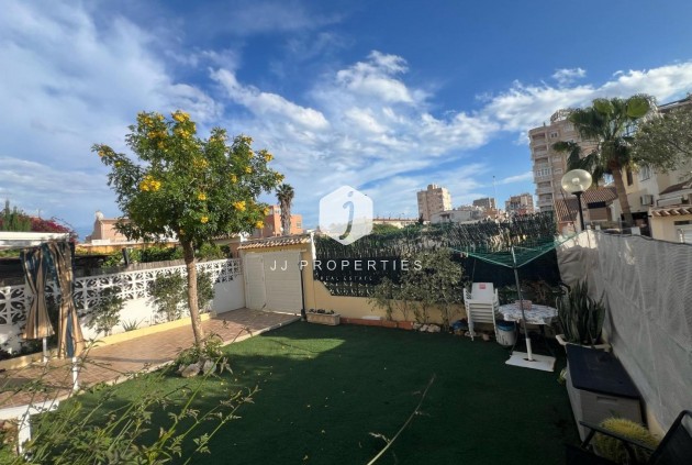 Aus zweiter Hand - Chalet -
Torrevieja - Calas blanca