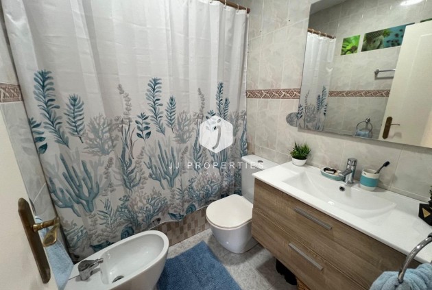 Aus zweiter Hand - Chalet -
Torrevieja - Calas blanca