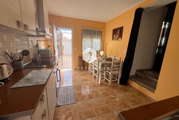 Aus zweiter Hand - Chalet -
Torrevieja - Calas blanca