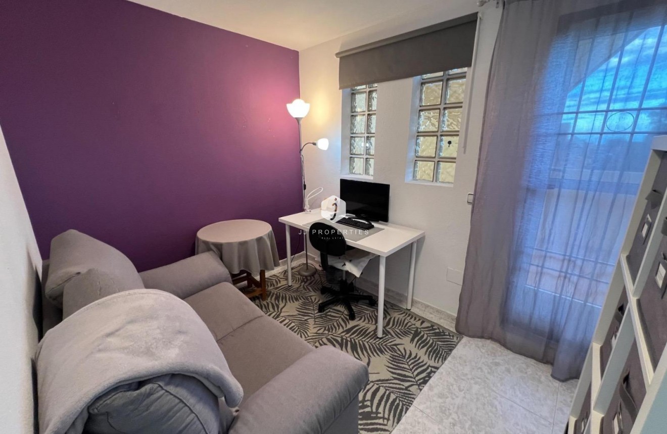 Aus zweiter Hand - Chalet -
Torrevieja - Calas blanca