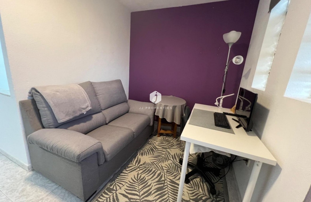 Aus zweiter Hand - Chalet -
Torrevieja - Calas blanca