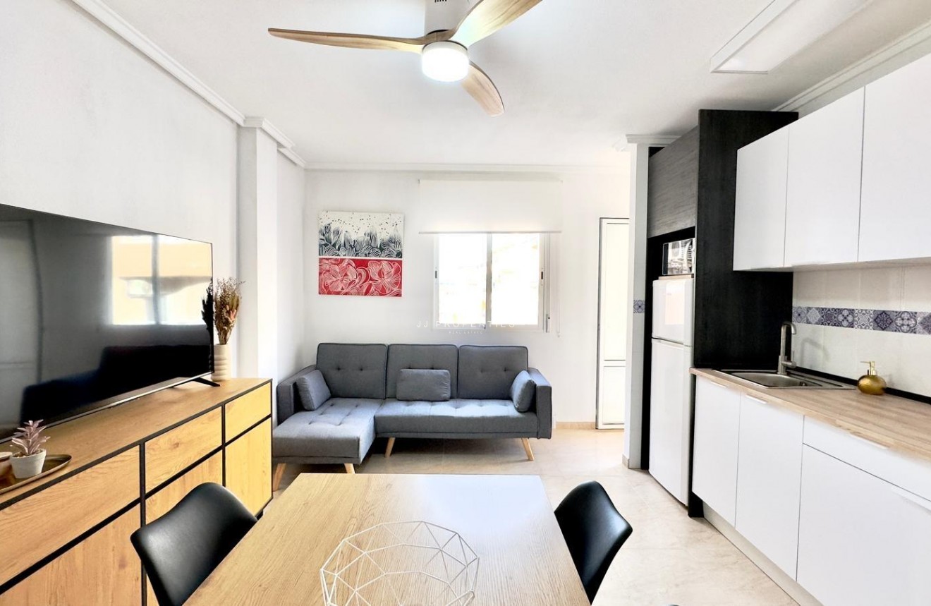 Aus zweiter Hand - Wohnung -
Torrevieja - Centro