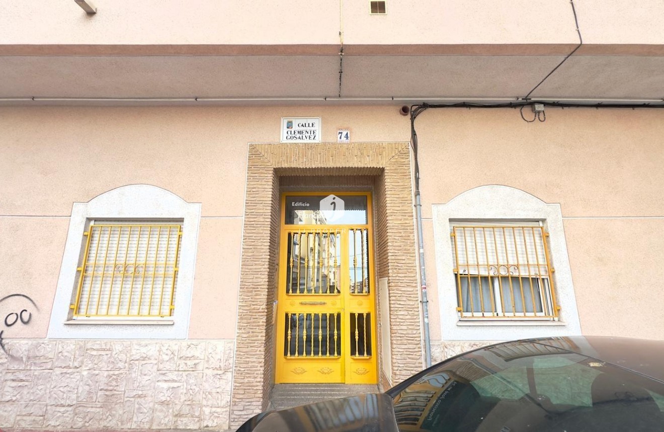 Aus zweiter Hand - Wohnung -
Torrevieja - Centro