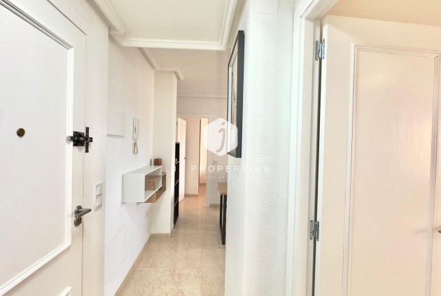 Aus zweiter Hand - Wohnung -
Torrevieja - Centro