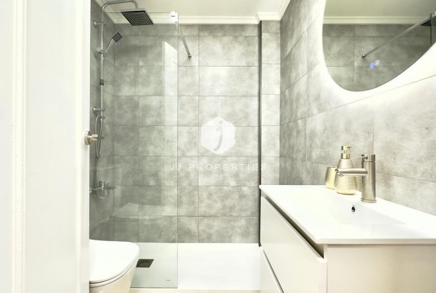 Aus zweiter Hand - Wohnung -
Torrevieja - Centro