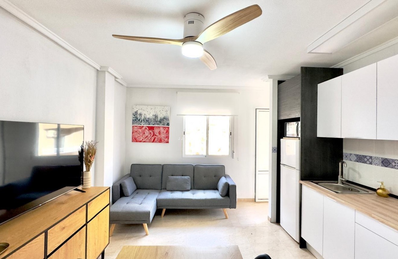 Aus zweiter Hand - Wohnung -
Torrevieja - Centro