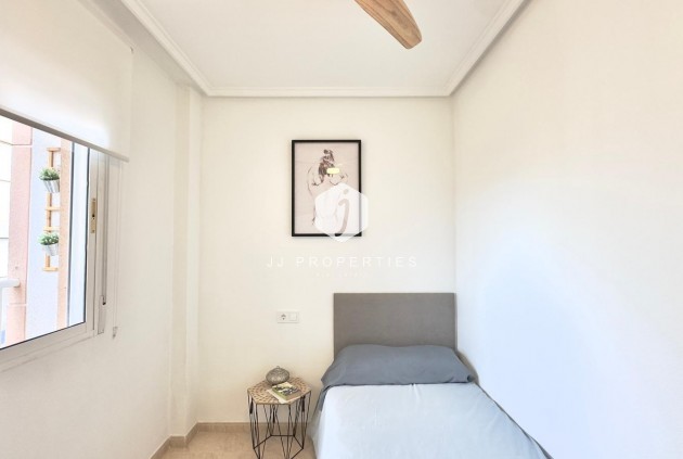 Aus zweiter Hand - Wohnung -
Torrevieja - Centro