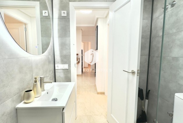 Aus zweiter Hand - Wohnung -
Torrevieja - Centro