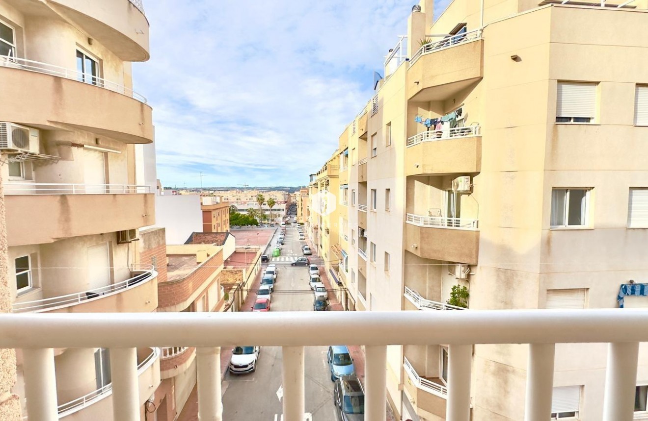 Aus zweiter Hand - Wohnung -
Torrevieja - Centro