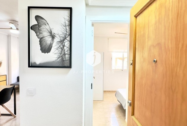 Aus zweiter Hand - Wohnung -
Torrevieja - Centro