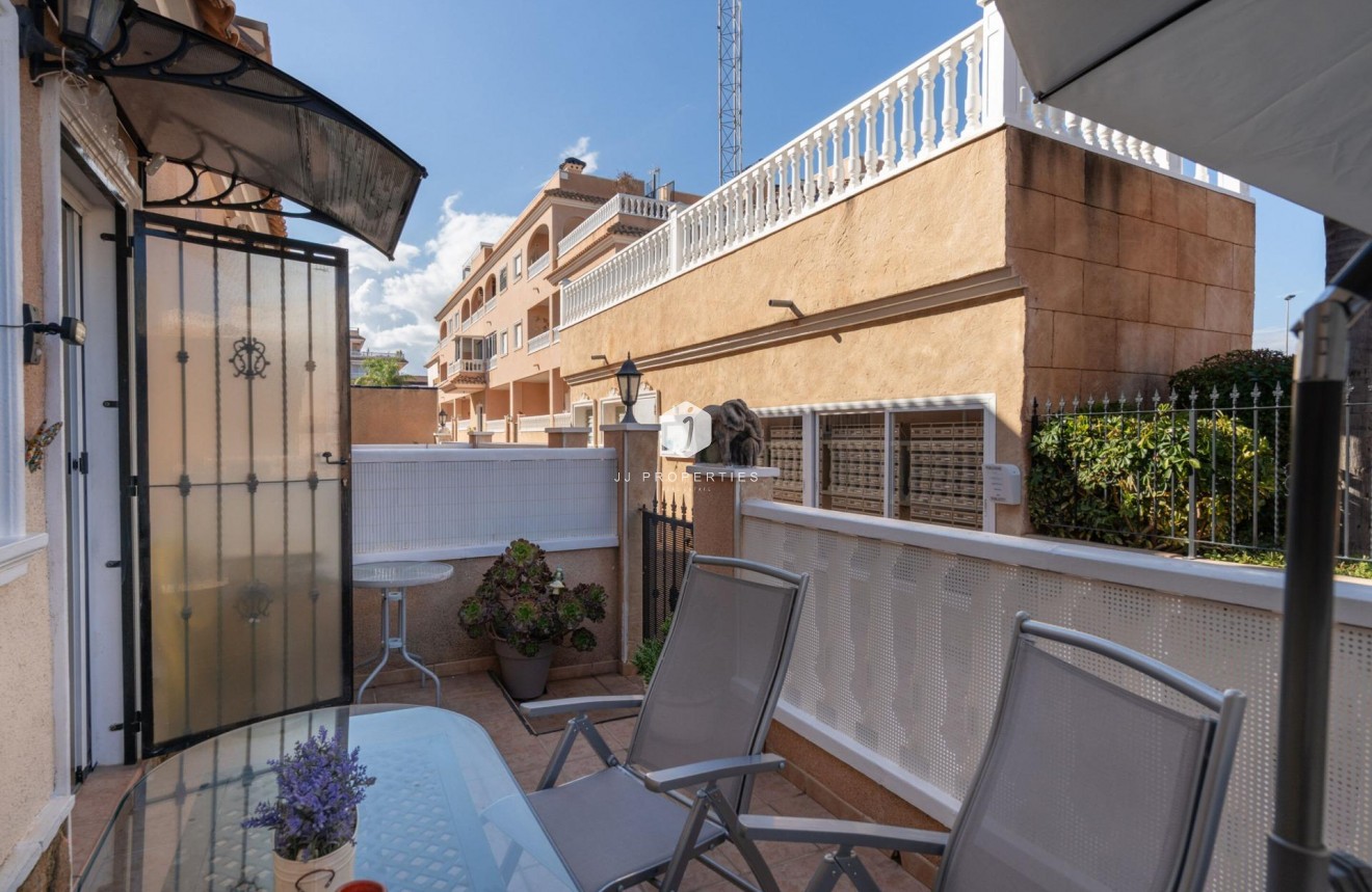 Aus zweiter Hand - Chalet -
Orihuela Costa - Los Dolses