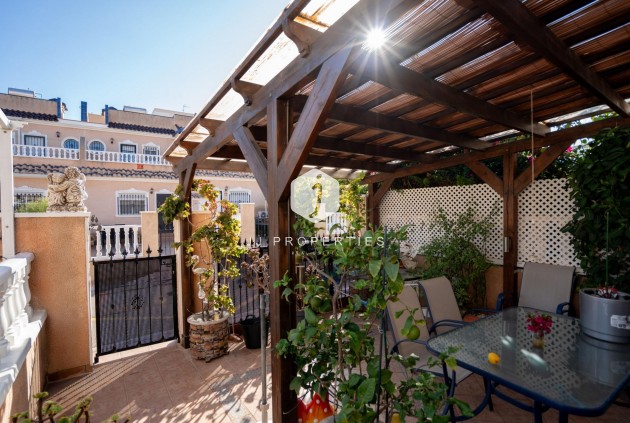 Aus zweiter Hand - Chalet -
Orihuela Costa - Los Dolses