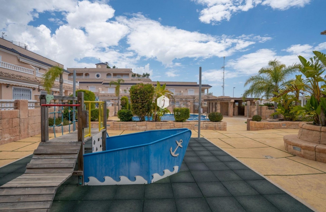 Aus zweiter Hand - Chalet -
Orihuela Costa - Los Dolses