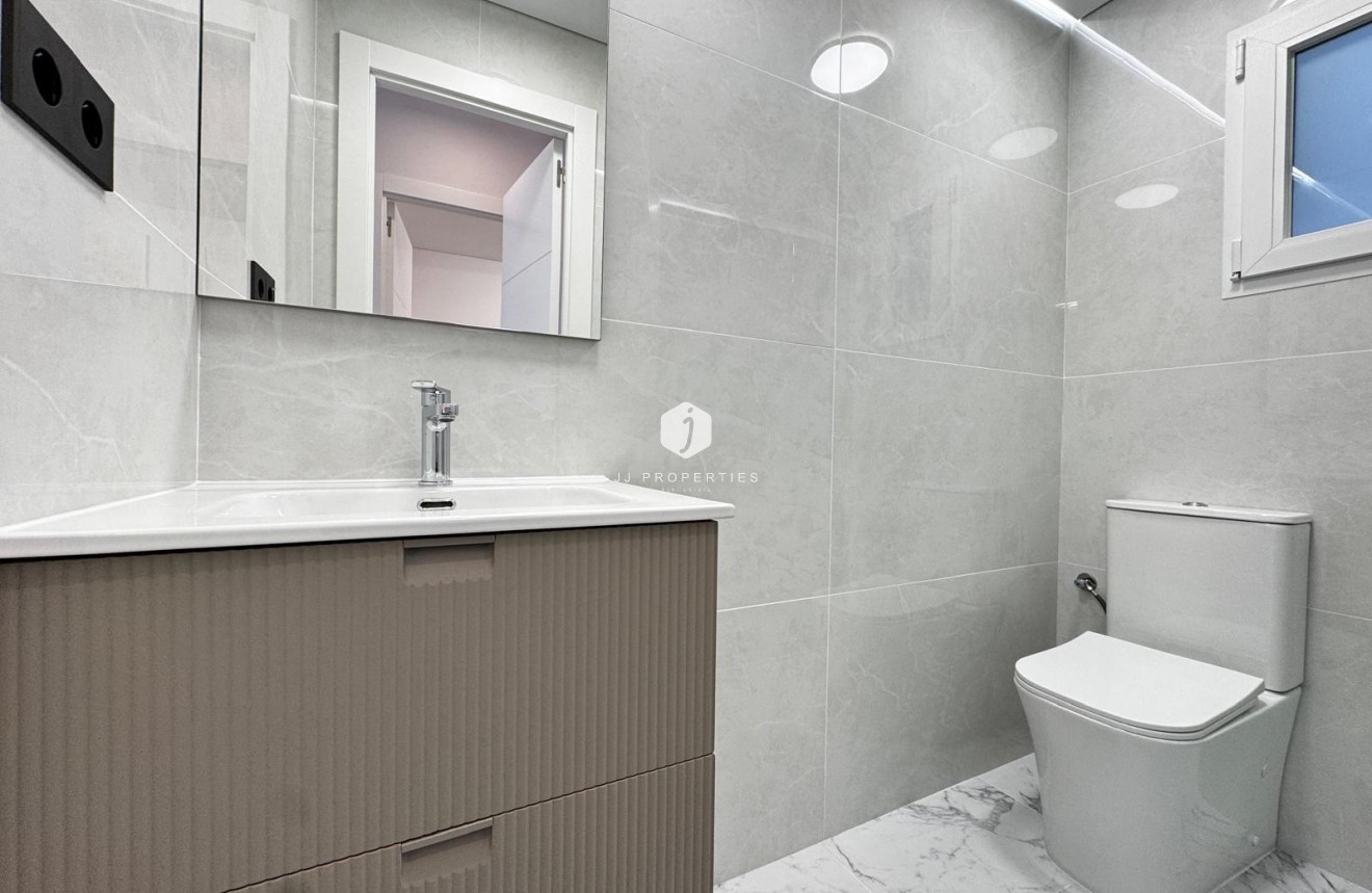 Aus zweiter Hand - Bungalow -
Torrevieja - La Siesta - El Salado - Torreta