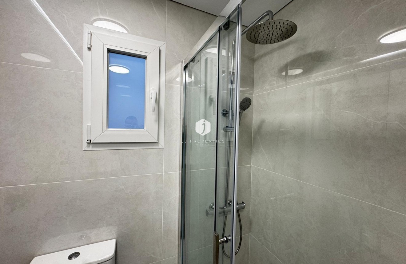 Aus zweiter Hand - Bungalow -
Torrevieja - La Siesta - El Salado - Torreta