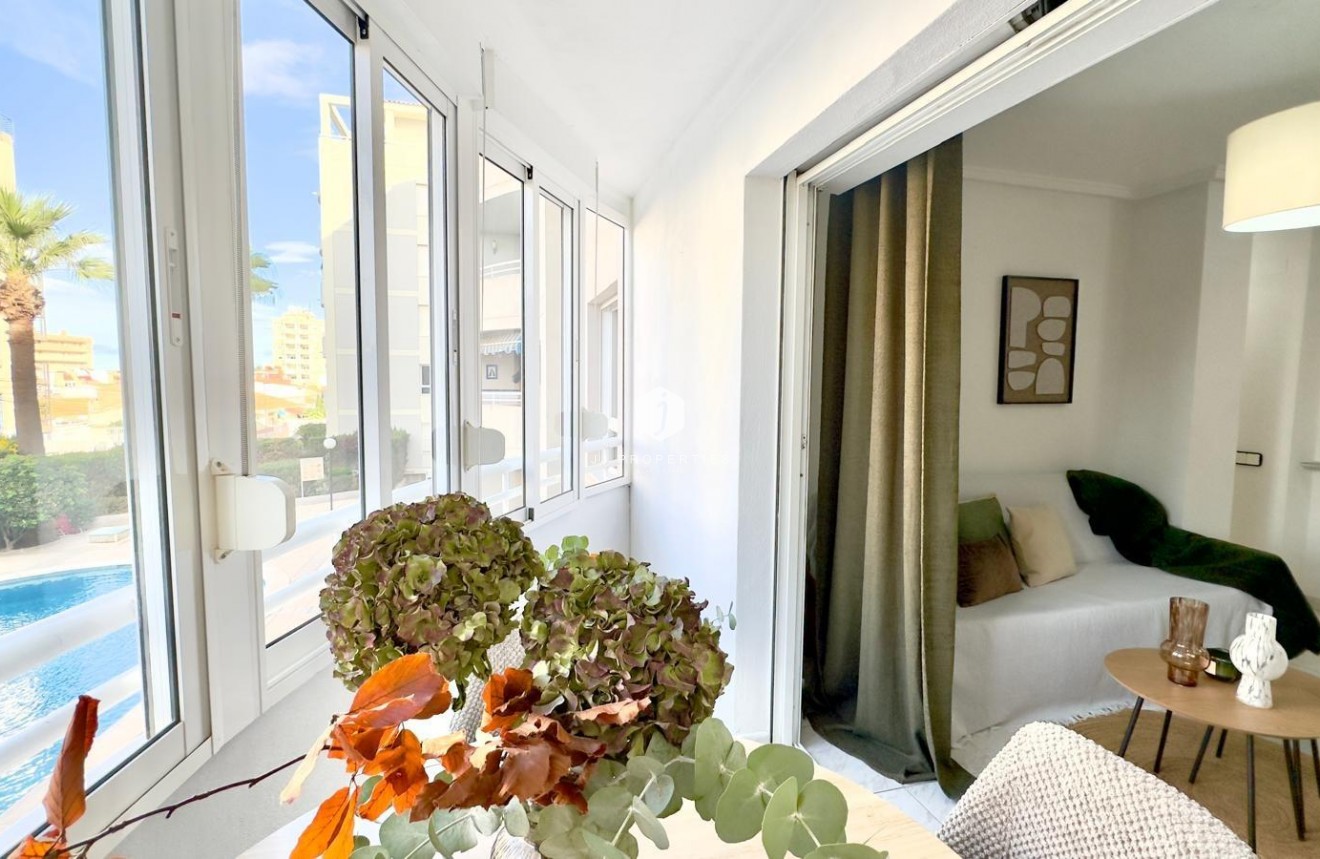 Tweedehands - Appartement / flat -
Torrevieja - Playa del Cura