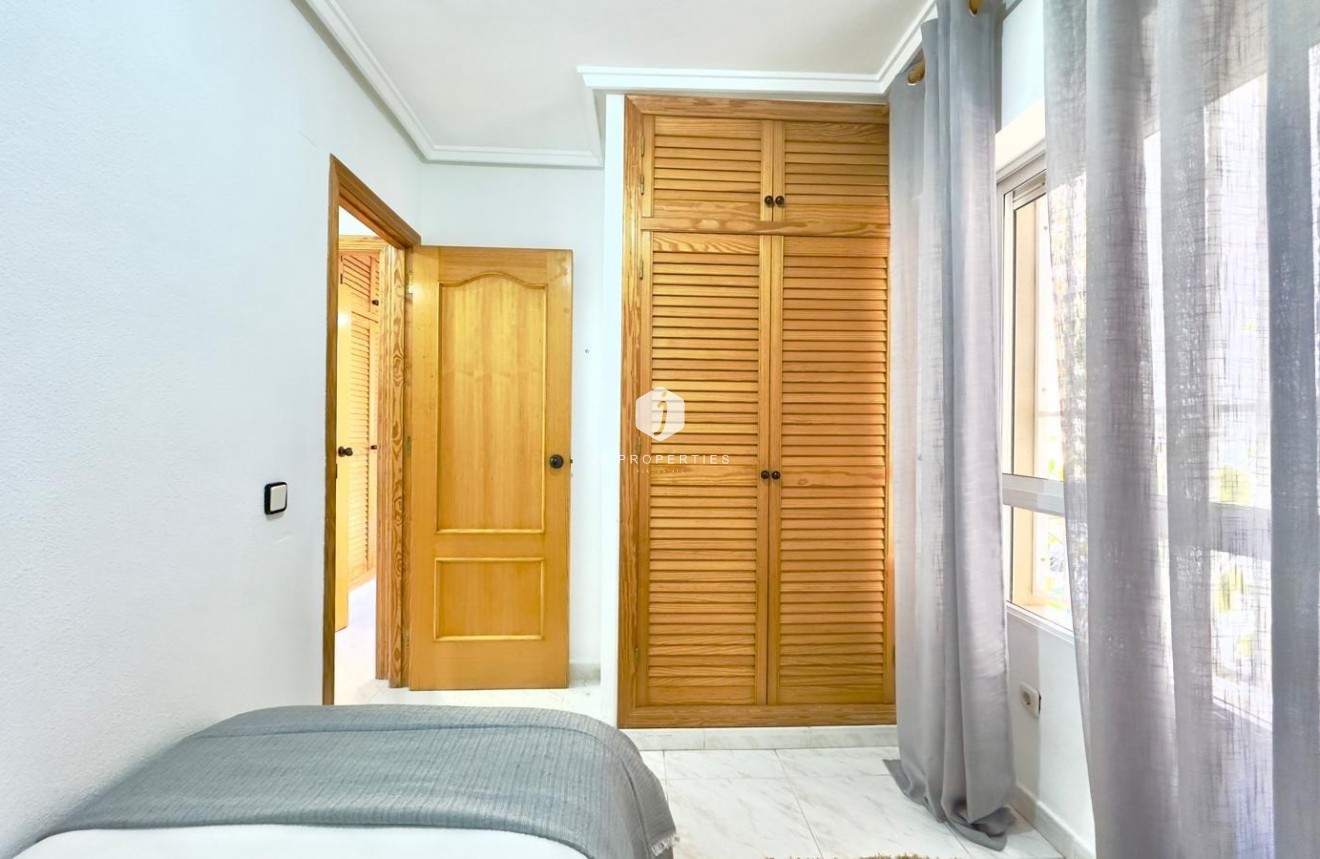 Tweedehands - Appartement / flat -
Torrevieja - Playa del Cura