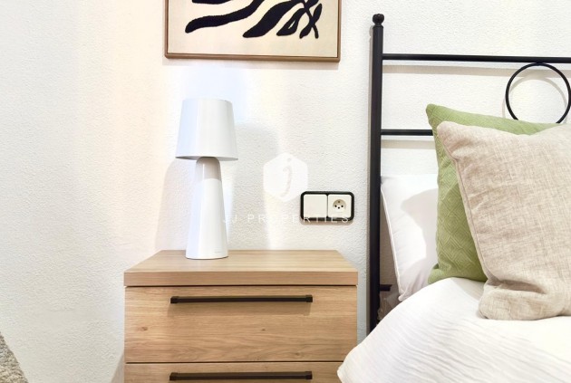 Tweedehands - Appartement / flat -
Torrevieja - Playa del Cura