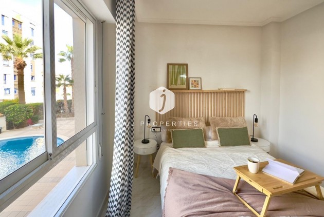 Tweedehands - Appartement / flat -
Torrevieja - Playa del Cura