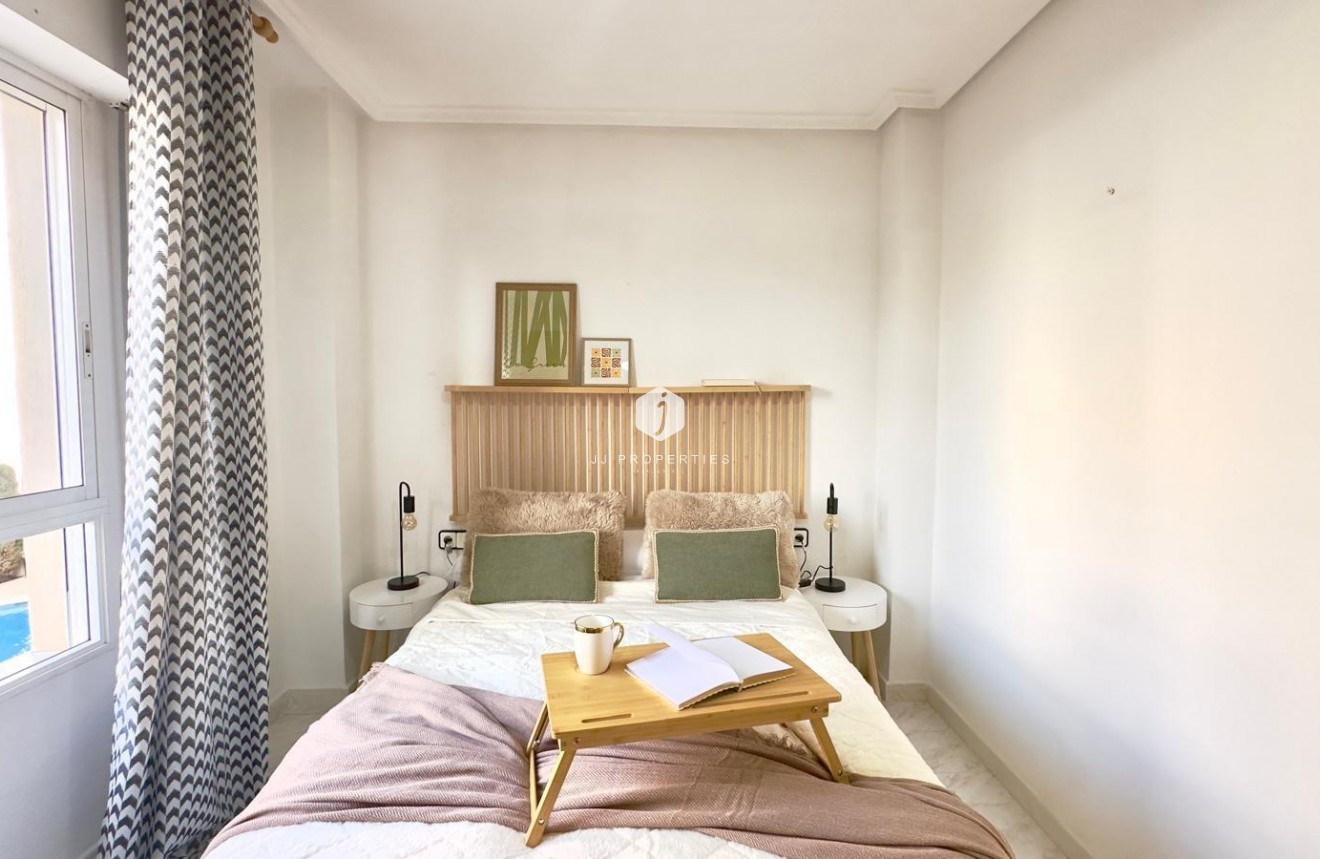 Tweedehands - Appartement / flat -
Torrevieja - Playa del Cura